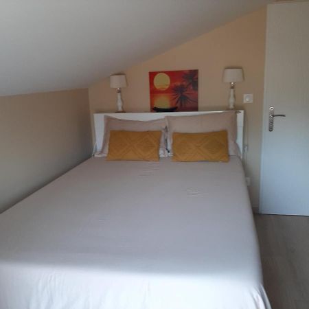 Logement Confortable Dans Residence Privee A Amplepuis 外观 照片