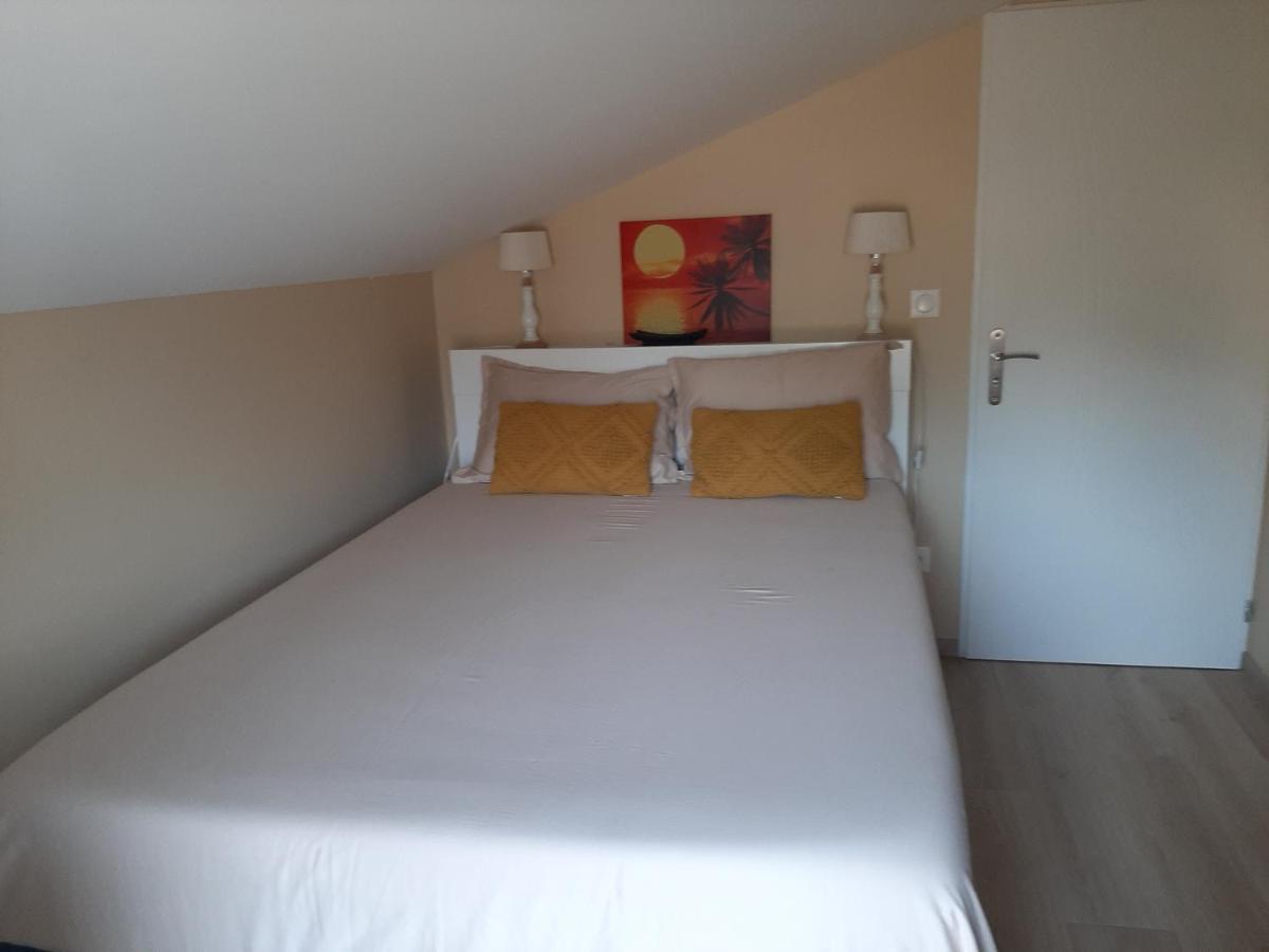Logement Confortable Dans Residence Privee A Amplepuis 外观 照片