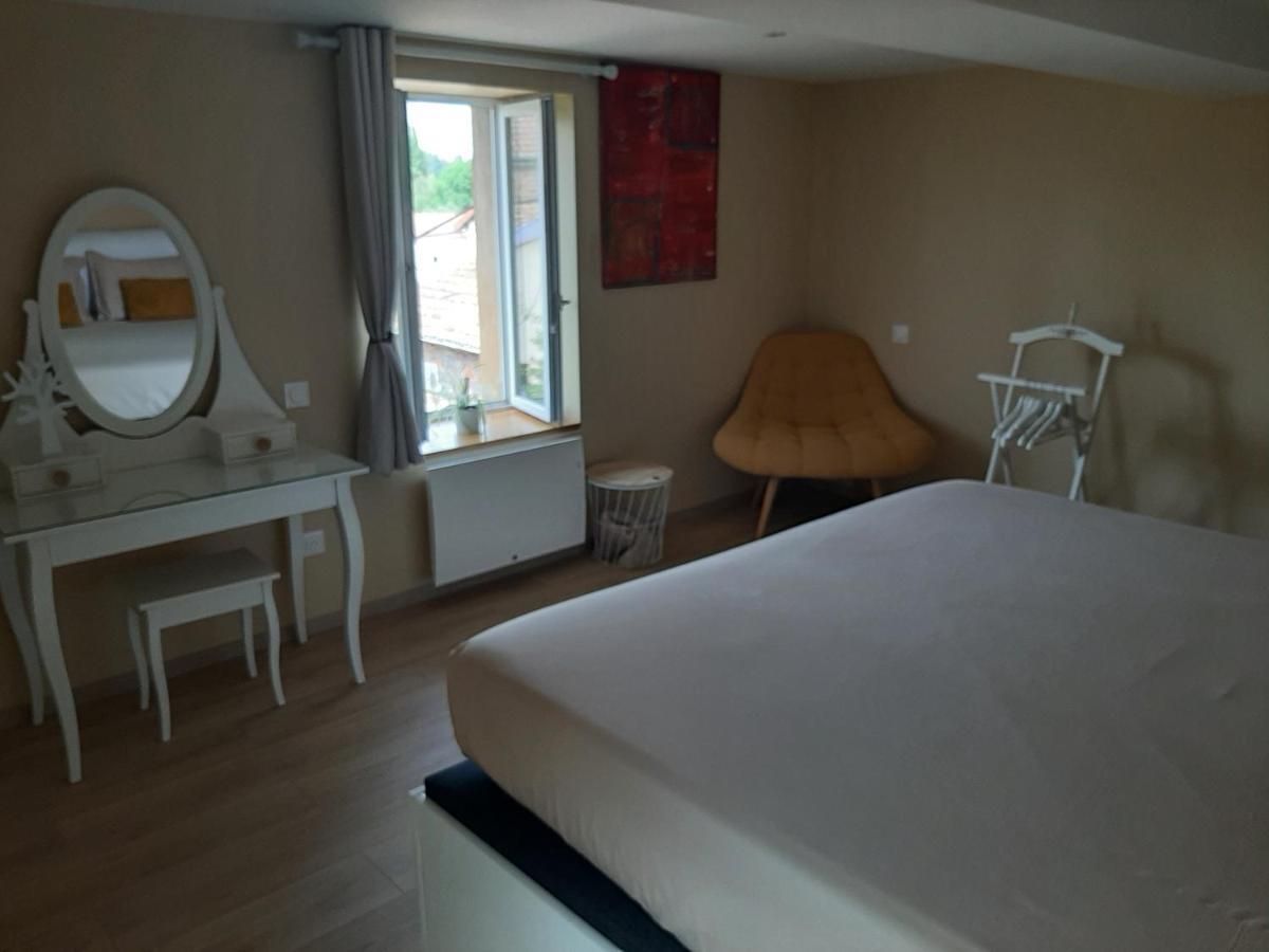 Logement Confortable Dans Residence Privee A Amplepuis 外观 照片