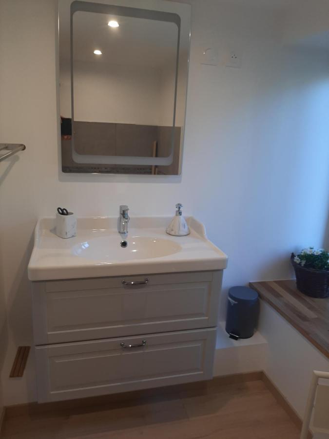 Logement Confortable Dans Residence Privee A Amplepuis 外观 照片